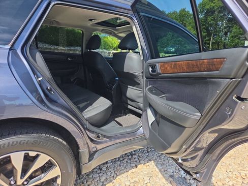 Used 2015 Subaru Outback 2.5i Limited AWD/4WD image 24
