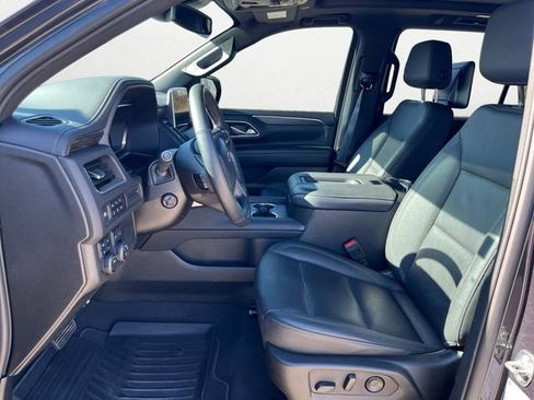 Used 2024 Chevrolet Suburban Z71 w/ Luxury Package image 9