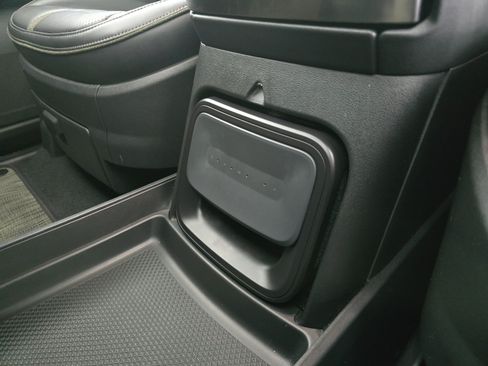 Used 2024 Rivian R1T Adventure AWD/4WD image 31