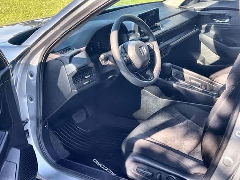 Used 2024 Honda Accord EX image 3