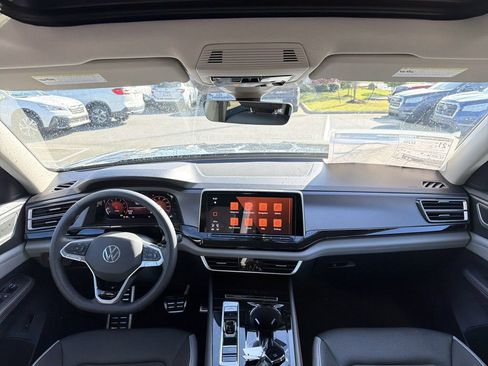 New 2026 Volkswagen Atlas Peak Edition AWD/4WD image 23