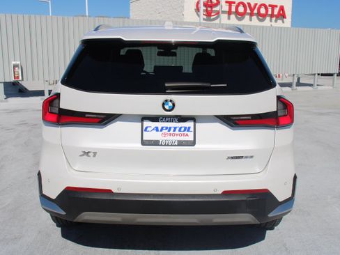 Used 2023 BMW X1 xDrive28i w/ Convenience Package AWD/4WD image 4