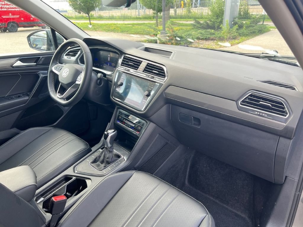 Used 2024 Volkswagen Tiguan SE FWD image 43