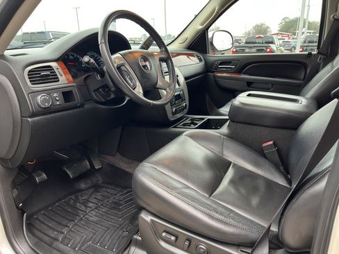 Used 2011 GMC Yukon SLT image 8