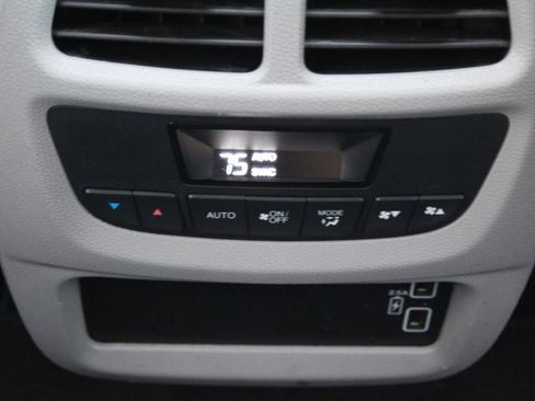Used 2021 Honda Pilot Special Edition image 13