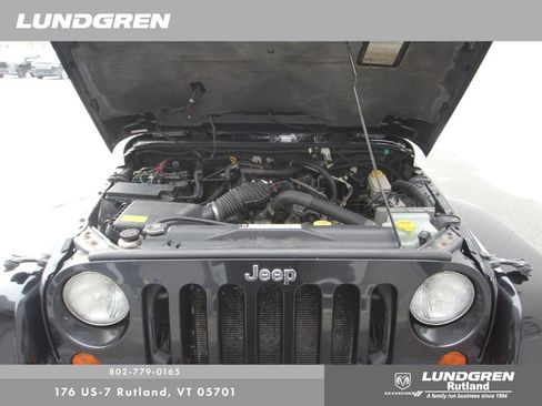 Used 2007 Jeep Wrangler Unlimited Sahara w/ Dual Top Group image 25