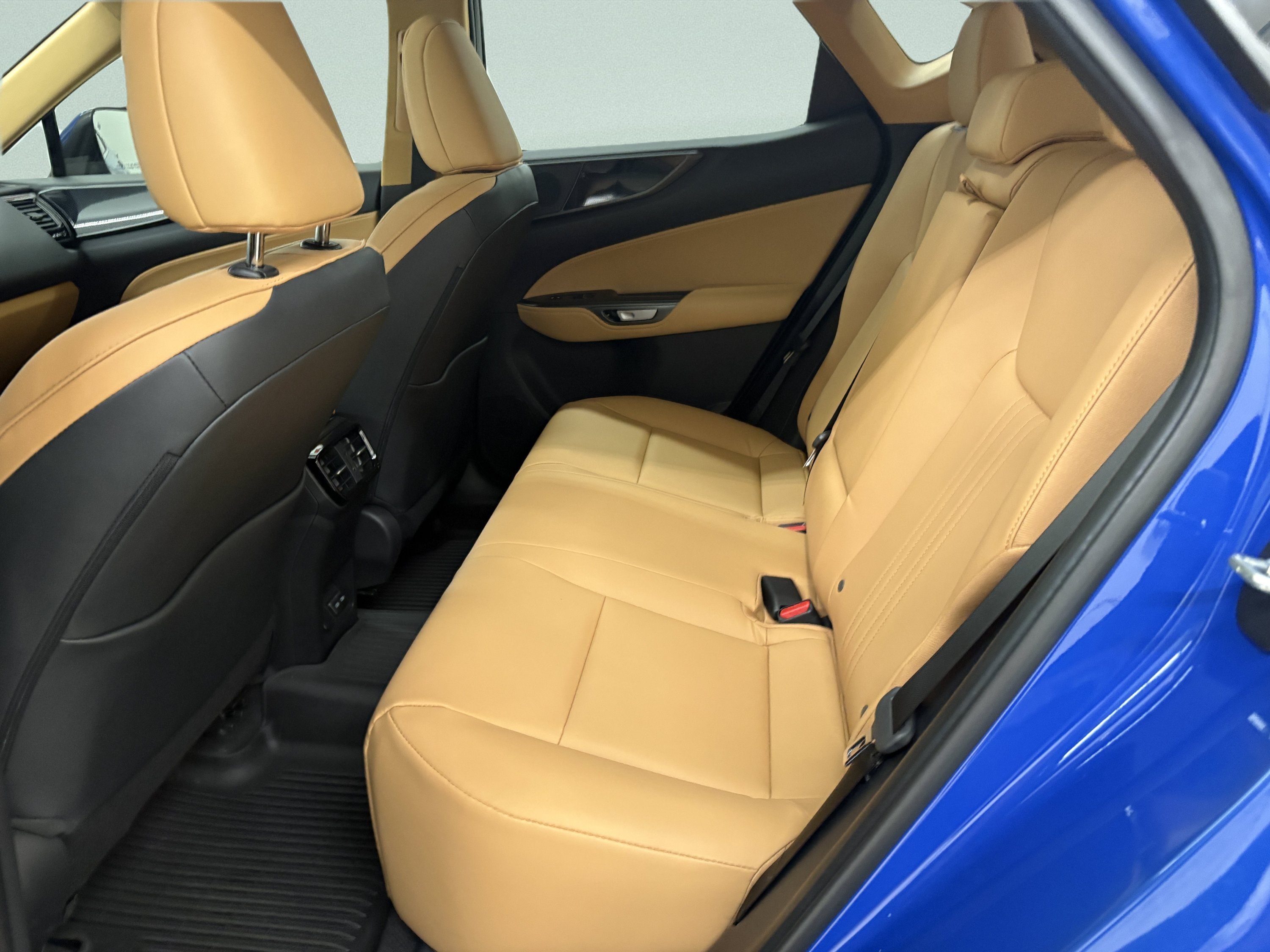 Used 2025 Lexus NX 350 AWD w/ Accessory Package (2T) image 13