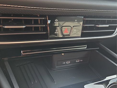 New 2026 Volkswagen Atlas Cross Sport SE FWD image 19