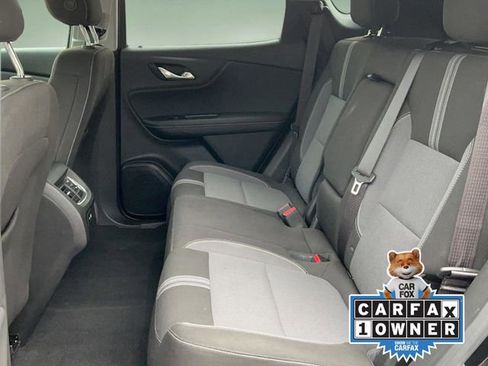 Used 2025 Chevrolet Blazer LT FWD image 13