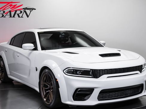 Used 2022 Dodge Charger SRT Hellcat w/ Harman/Kardon Audio Group RWD image 7