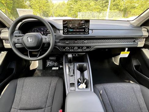New 2025 Honda Accord SE image 12