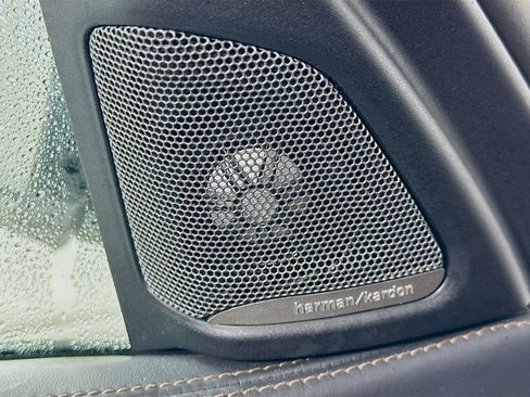 Used 2019 BMW X6 xDrive35i w/ M Sport Package image 19