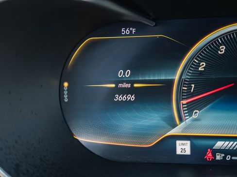 Used 2021 Mercedes-Benz GLC 43 AMG 4MATIC image 43