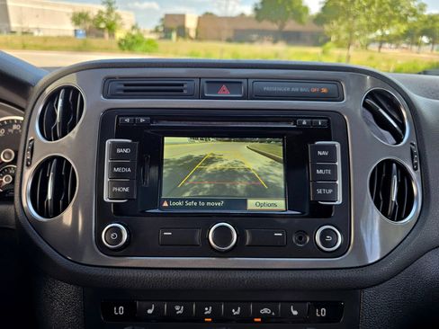 Used 2014 Volkswagen Tiguan R-Line FWD image 35