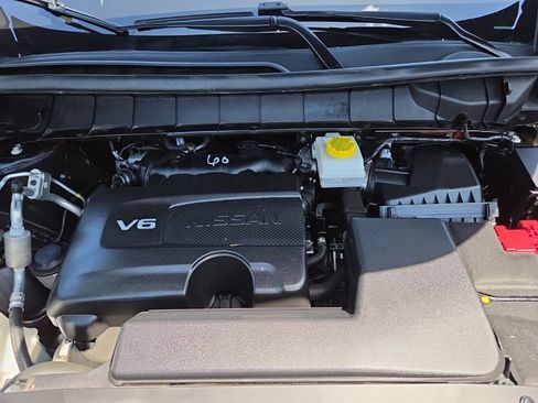 Used 2024 Nissan Pathfinder Platinum w/ Cargo Package FWD image 40