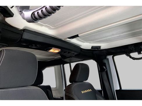 Used 2015 Jeep Wrangler Unlimited Sahara image 18