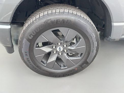 Used 2024 Ford F150 Lightning Platinum AWD/4WD image 33
