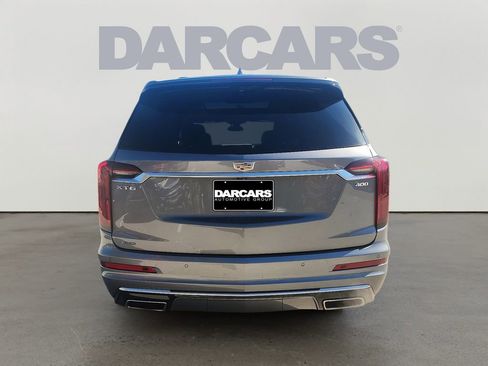 Used 2022 Cadillac XT6 Premium Luxury image 5