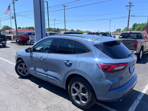 Used 2023 Ford Escape ST-Line w/ Tech Pack #1 AWD/4WD image 17