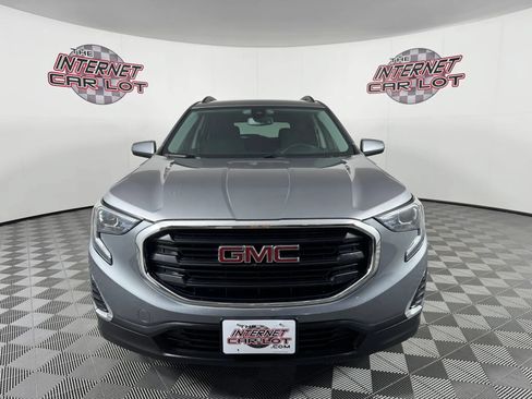 Used 2020 GMC Terrain SLE w/ Driver Convenience Package FWD image 2