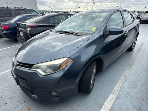 Used 2015 Toyota Corolla LE FWD image 1