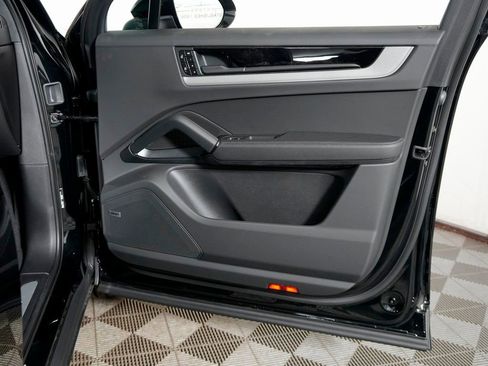 New 2026 Porsche Cayenne AWD/4WD image 39