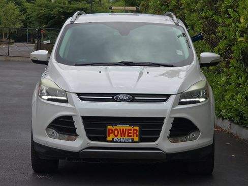 Used 2016 Ford Escape Titanium w/ Equipment Group 301A AWD/4WD image 9