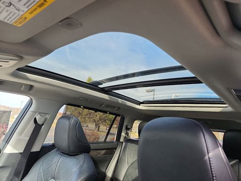 Used 2023 Toyota Highlander Platinum image 16