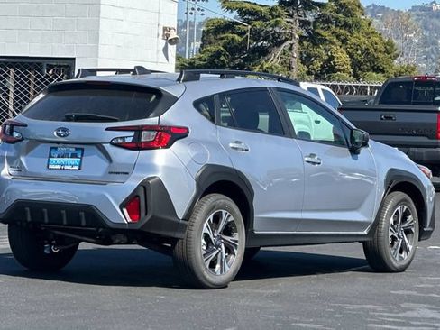Used 2026 Subaru Crosstrek 2.5i Premium AWD/4WD image 5