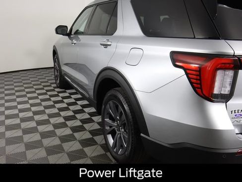 Certified 2025 Ford Explorer Active w/ Active Comfort Package AWD/4WD image 23