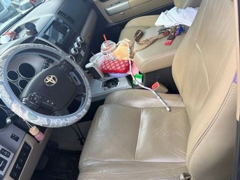 Used 2008 Toyota Sequoia Platinum RWD image 17