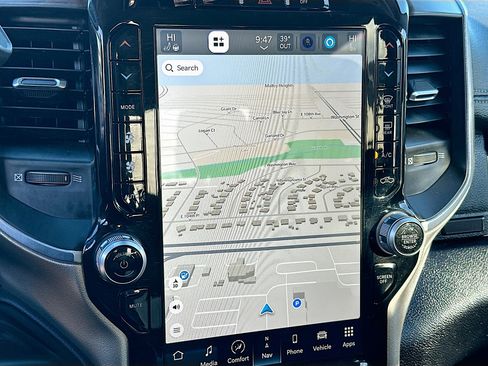 Used 2024 RAM 2500 Laramie image 22