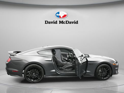 Used 2019 Ford Mustang GT Premium RWD image 40