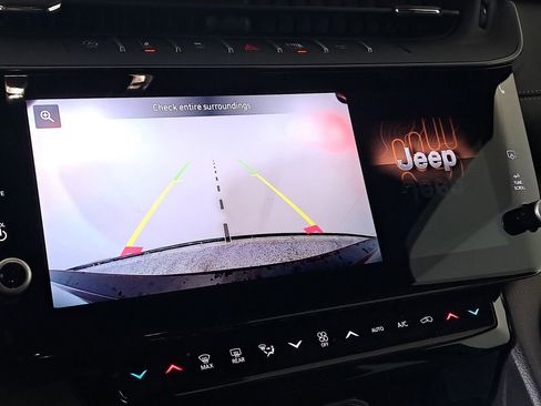 New 2026 Jeep Grand Cherokee L 2WD image 18