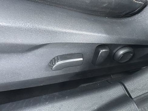 Used 2020 Subaru Outback Limited w/ Popular Package #2 image 11