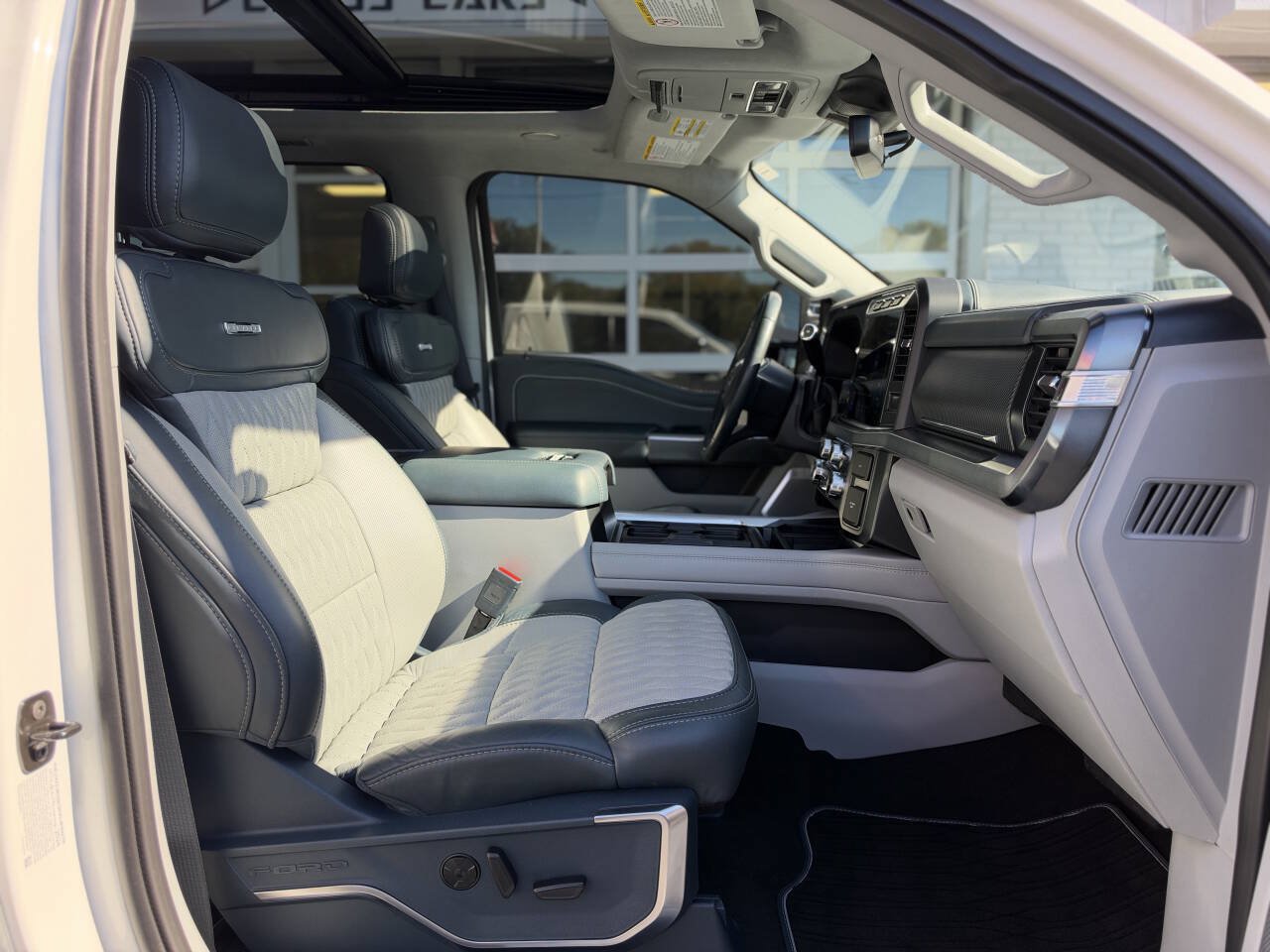 Used 2024 Ford F350 Limited w/ FX4 Off-Road Package AWD/4WD image 43