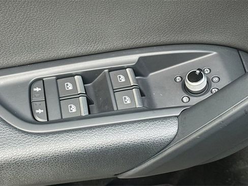 Used 2020 Audi Q5 2.0T Premium w/ Convenience Package image 13