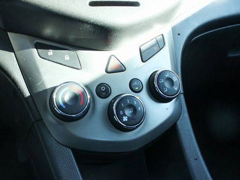 Used 2012 Chevrolet Sonic LT image 19