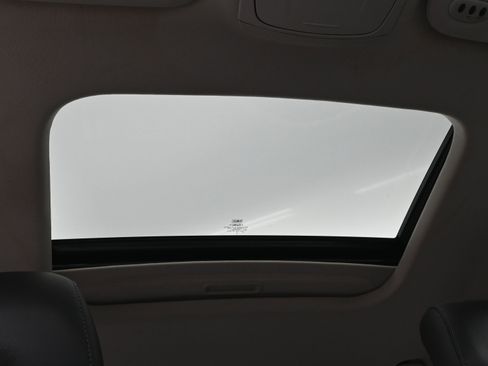 Used 2014 Ford Fusion SE w/ Equipment Group 202A image 27