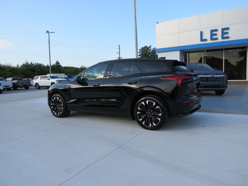 Used 2024 Chevrolet Blazer EV RS image 3