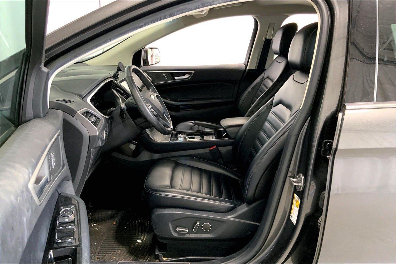 Used 2019 Ford Edge SEL w/ Equipment Group 201A FWD image 15