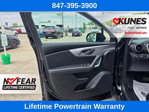 Used 2025 Chevrolet Blazer LT FWD image 16