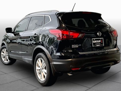 Used 2019 Nissan Rogue Sport SV w/ Technology Package FWD image 12