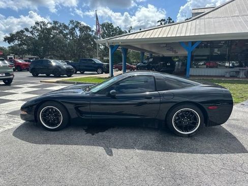 Used 1997 Chevrolet Corvette Coupe RWD image 2