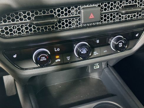 Certified 2025 Honda HR-V Sport image 12