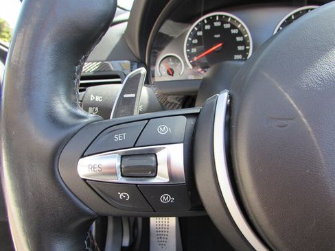 Used 2012 BMW M6 Convertible image 12