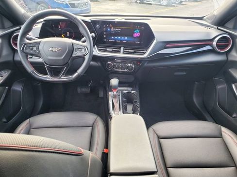 Certified 2024 Chevrolet Trax RS w/ Sunroof Package image 14