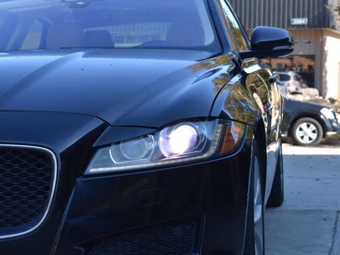 Used 2017 Jaguar XF Premium image 7