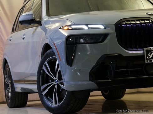 New 2026 BMW X7 xDrive40i w/ M Sport Package AWD/4WD image 4