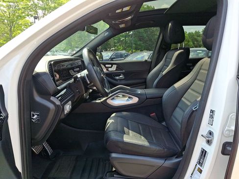 Used 2024 Mercedes-Benz GLS 450 4MATIC image 14